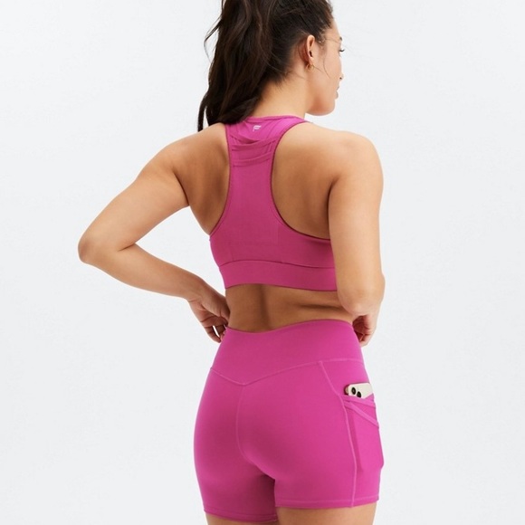 βVery Berryβ Trinity Sports Bra π The Fabletics Trinity High-Impact Sports Bra - Picture 4 of 11